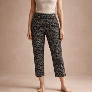 London Boutique Find Black Patterned Women's Cropped Pants/Leggings Size Small